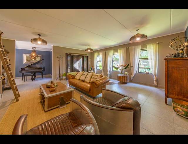 4 BEDROOM HOUSE FOR SALE IN WATERKLOOF HEIGHTS